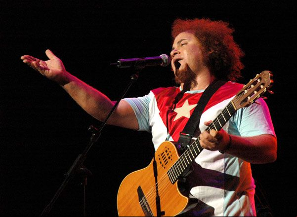 Kelvis Ochoa_Kelvis-Ochoa-photo-juventudrebelde.cu_.jpg