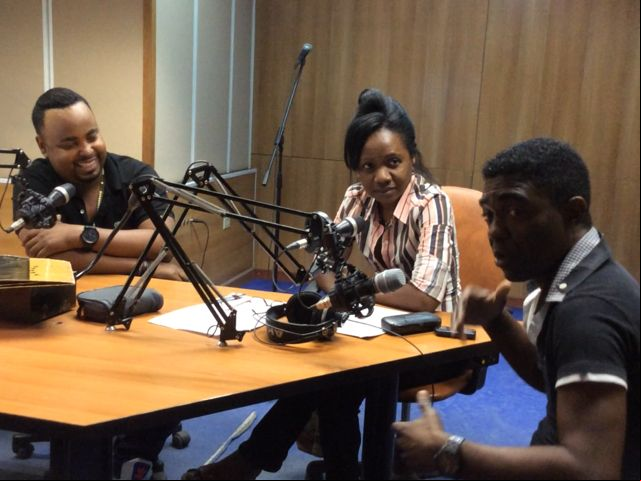 Angel Yos_En la radio cubana con Manolito Simonet.jpg